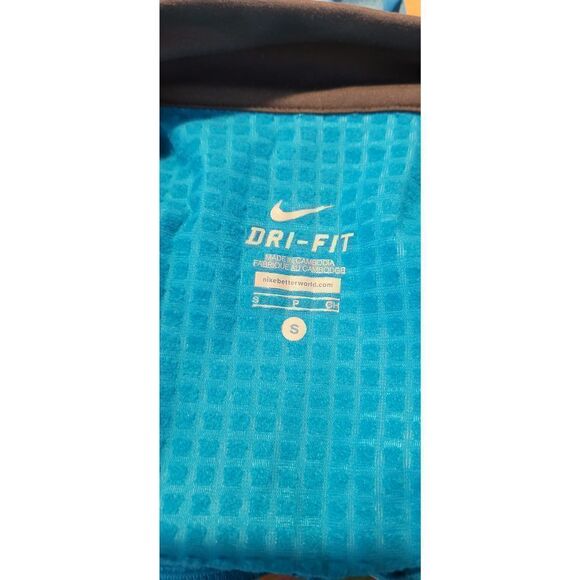 Nike Dri-Fit Blue Zip up sweater - Picture 9 of 11